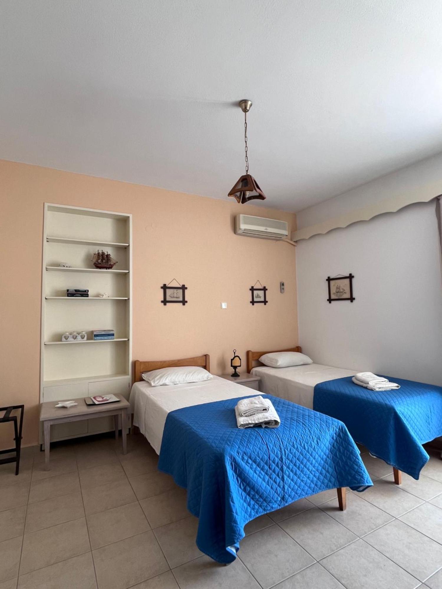 Hotel Elena Alinda  Extérieur photo